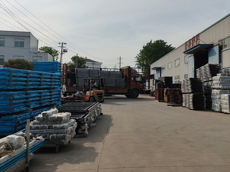 2025年4月29日鋅鋼樓梯扶手裝車發貨！