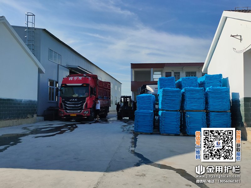 2025年7月1日鋅鋼飄窗欄桿裝車發貨! 2025年7月1日鋅鋼飄窗欄桿裝車發貨!